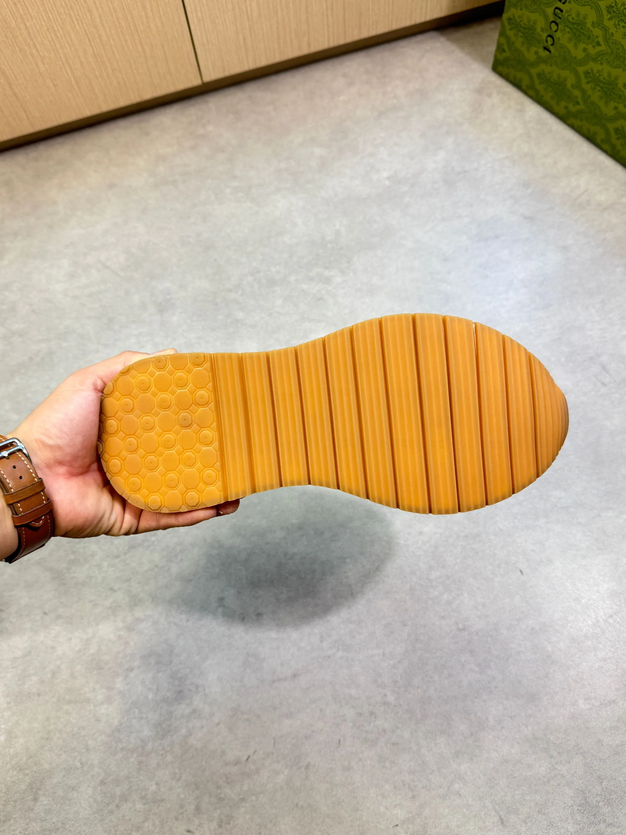 Men's shoes 💰800 [Gucci] Gucci - High-end quality original single casual sports shoes - Upper: 🔝 Nappa calfskin, brand totem cloth, tongue cloth label, heel silk screen brand LOGO - Lining: water-dyed cowhide - Outsole: ultra-light T men's shoes 💰U·Rubber; two-color molded outsole -Super high quality control·Fine workmanship: highlighted (high-end·luxury·grade) -Size :38-44 (45, can be customized)·GC0372